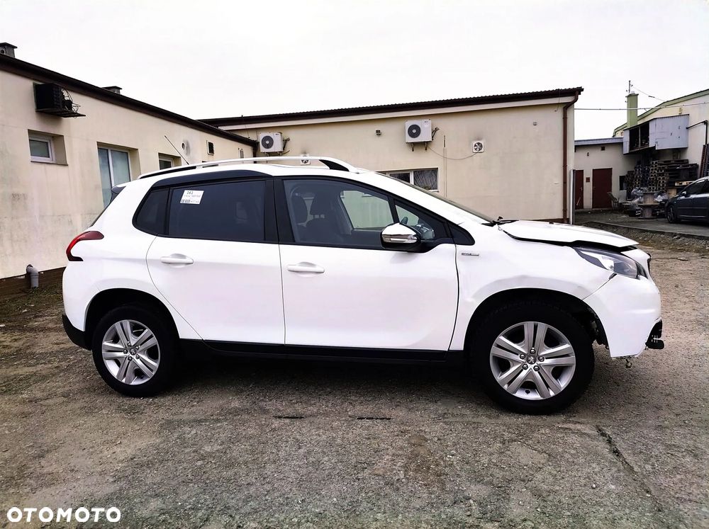 Peugeot 2008 1.6 BlueHDi Style - 5