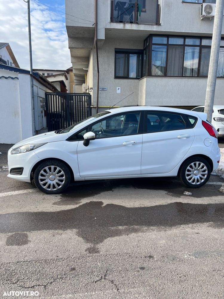 Ford Fiesta 1.5 TDCi DPF Titanium - 10