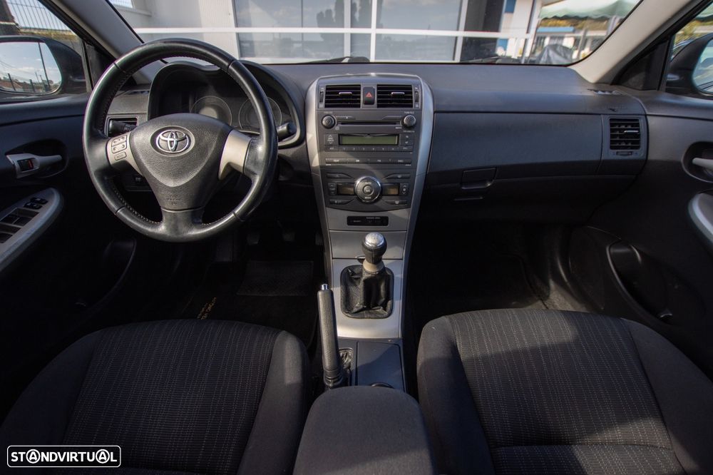 Toyota Corolla 1.4 D-4D - 7