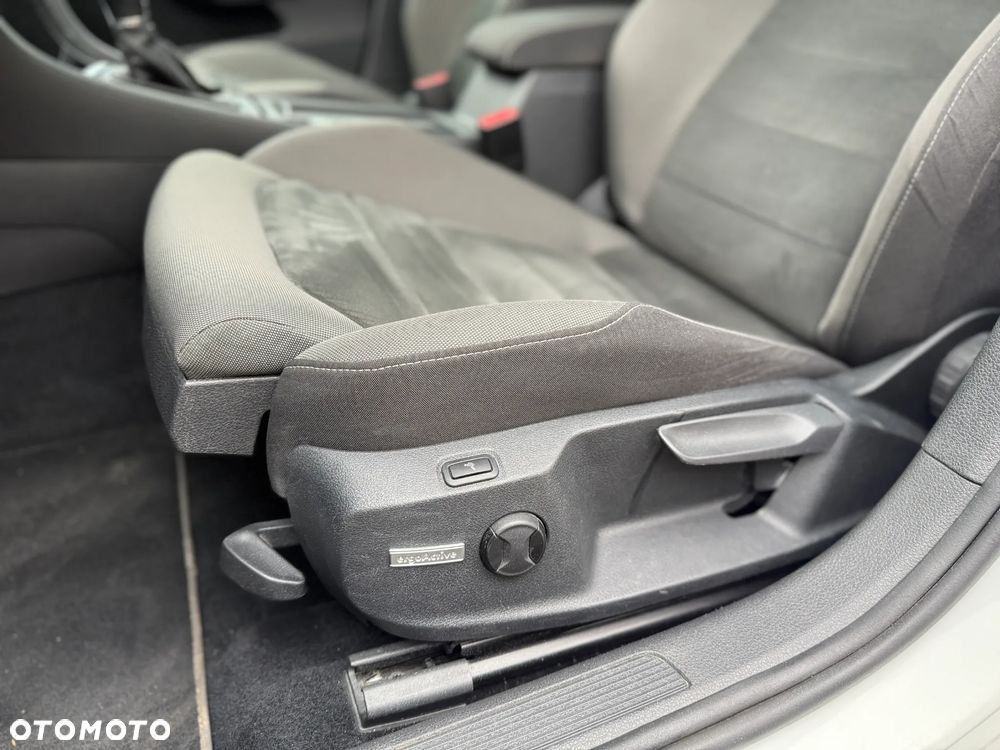 Volkswagen Golf Variant 1.4 TSI BlueMotion Technology DSG Highline - 20