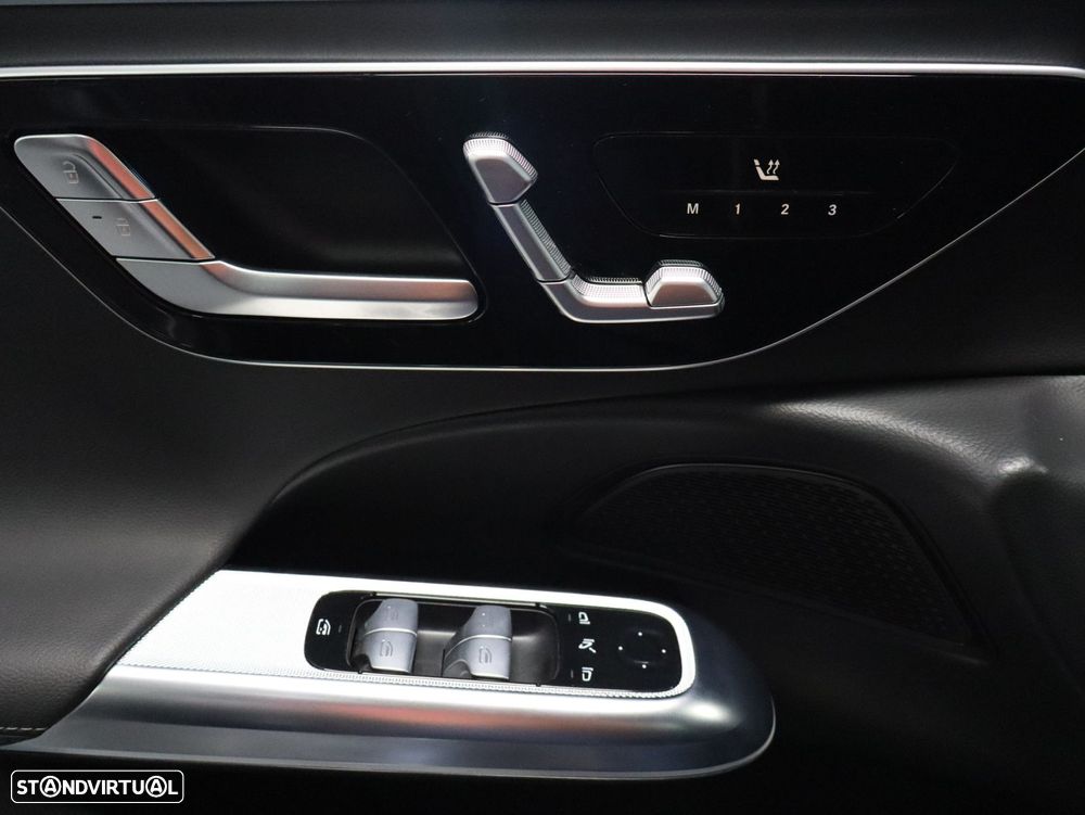 Mercedes-Benz E 300 de 4Matic All-Terrain - 24