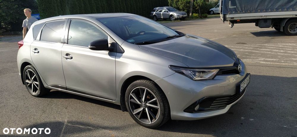 Toyota Auris 1.6 Selection - 2