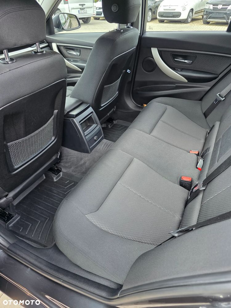 BMW Seria 3 - 28