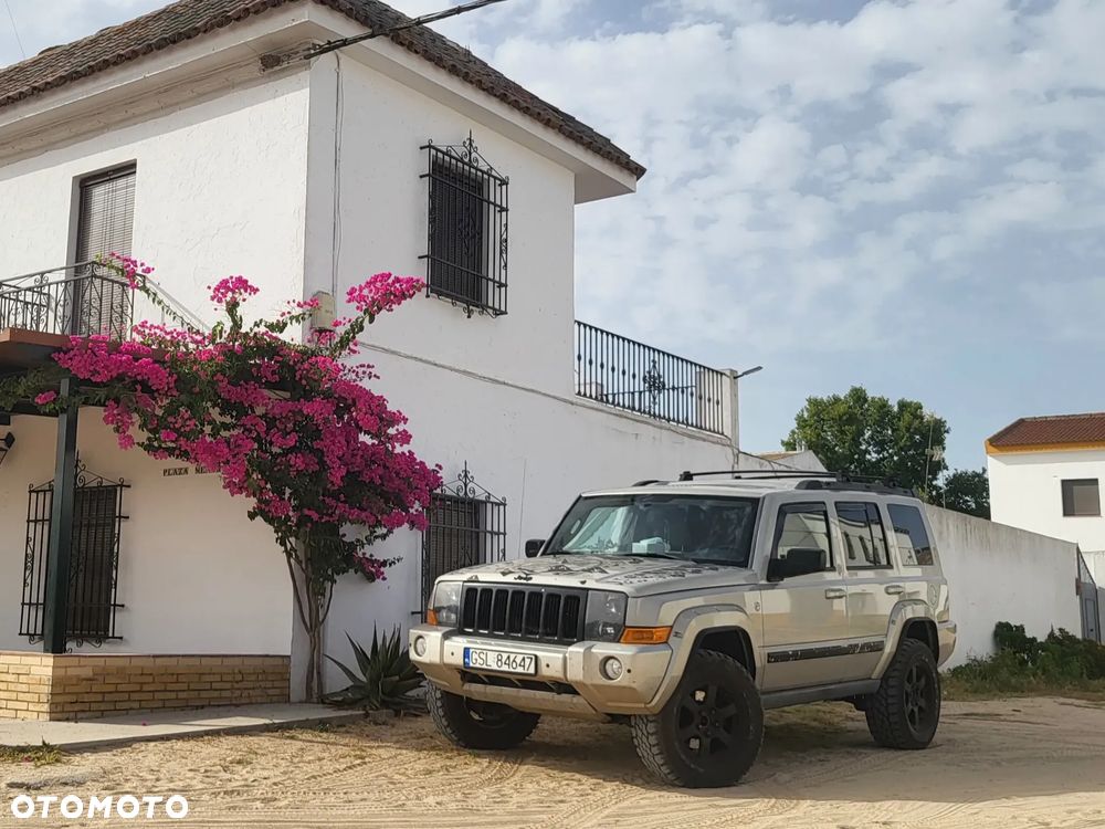 Jeep Commander 5.7 V8 HEMI Automatik Limited - 30