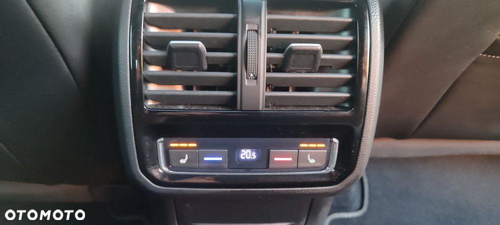 Volkswagen Arteon 2.0 TDI SCR DSG R-Line Edition - 27