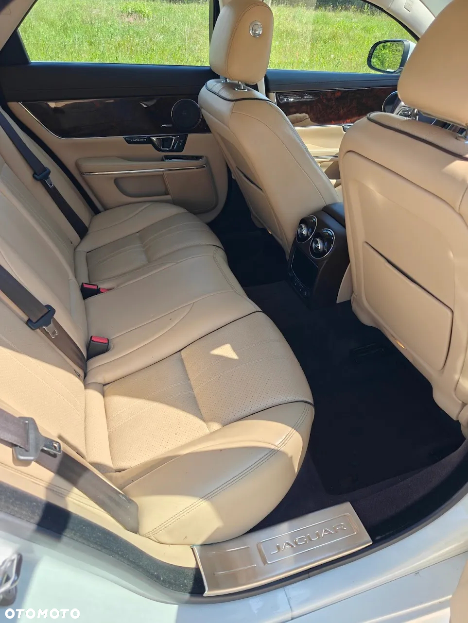 Jaguar XJ 3.0 T AWD R-Sport - 9