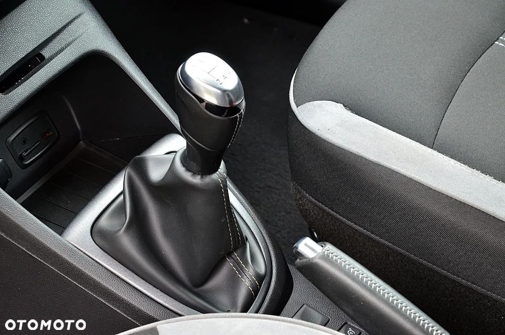 Renault Captur (ENERGY) TCe 90 BOSE EDITION - 17