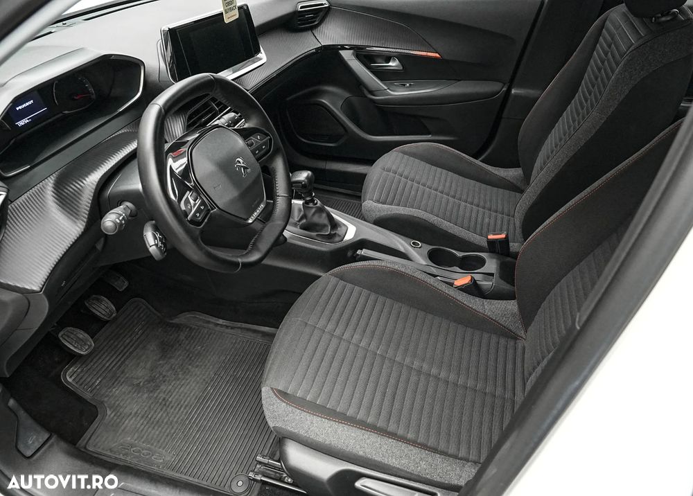 Peugeot 2008 1.5 BlueHDI BVM6 STT Allure Pack - 12