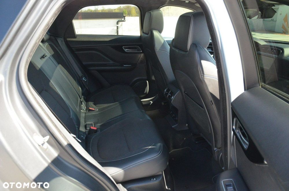 Jaguar F-Pace 2.0 i4P AWD Chequered Flag - 34