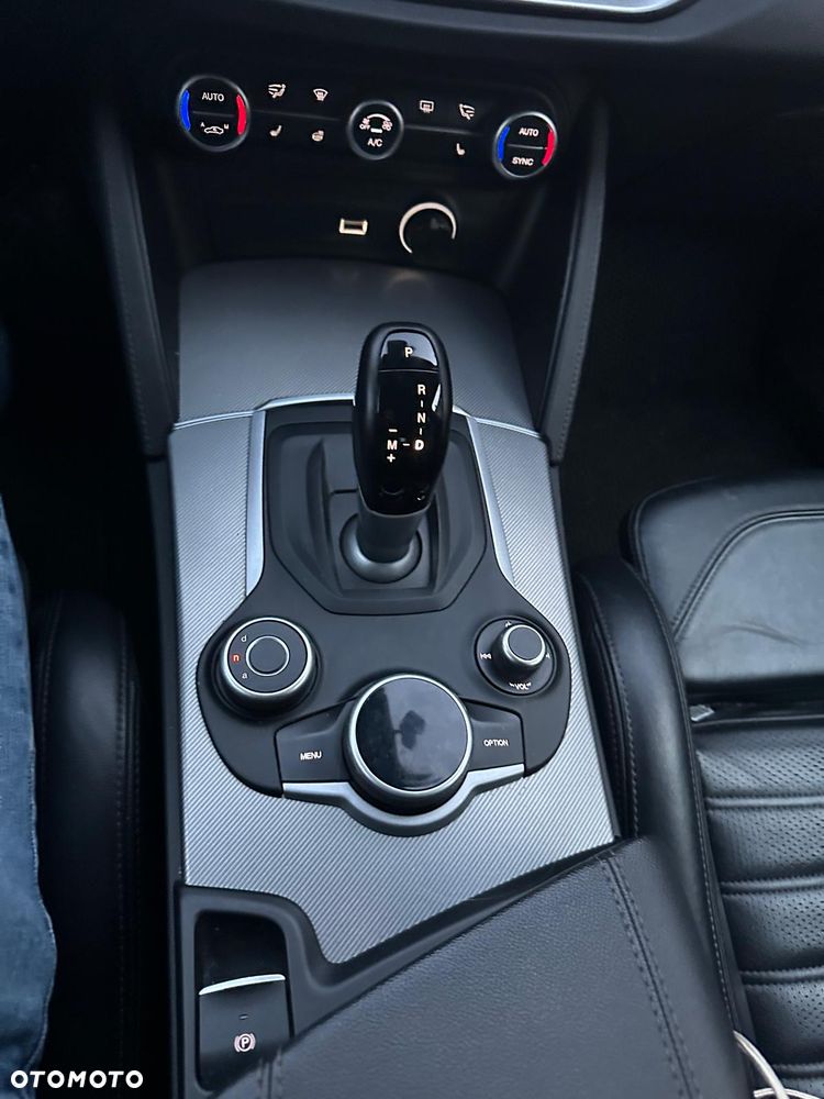 Alfa Romeo Stelvio 2.0 Turbo Executive Q4 - 20