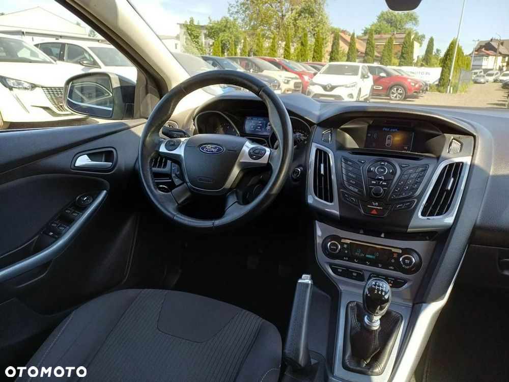 Ford Focus 1.0 EcoBoost STart-Stopp-System TITANIUM - 24