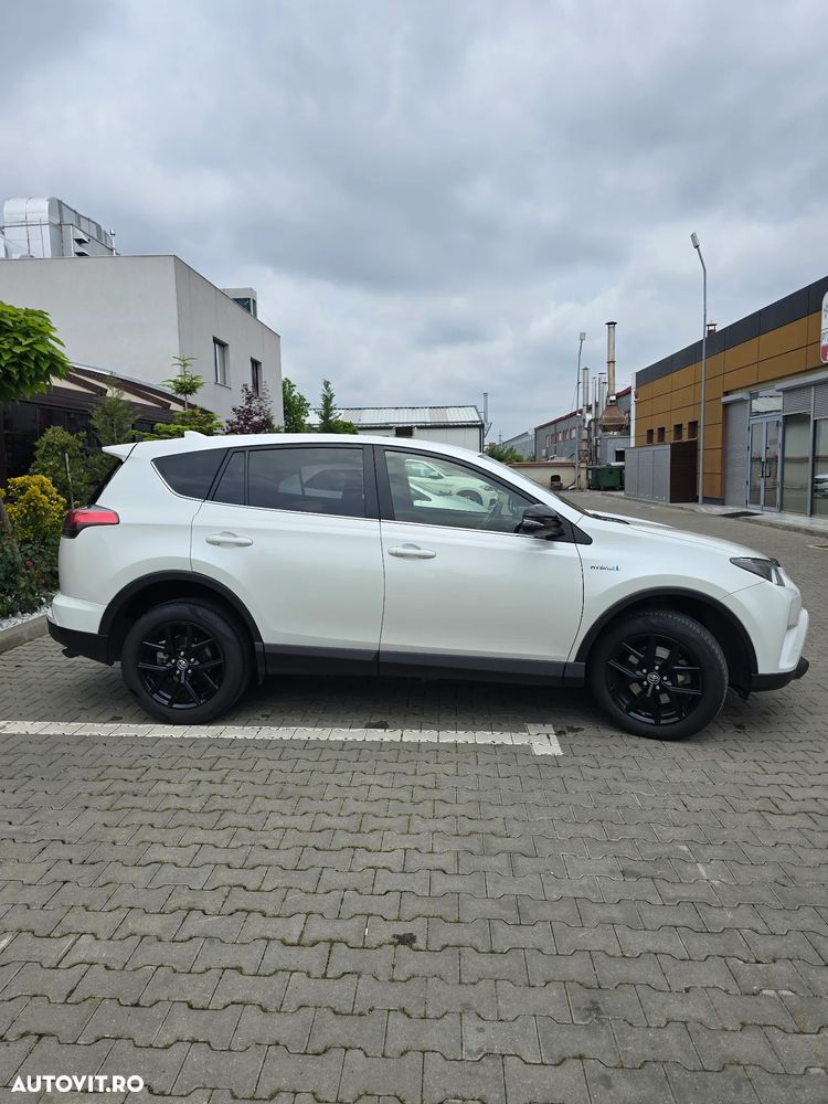 Toyota RAV4 - 5