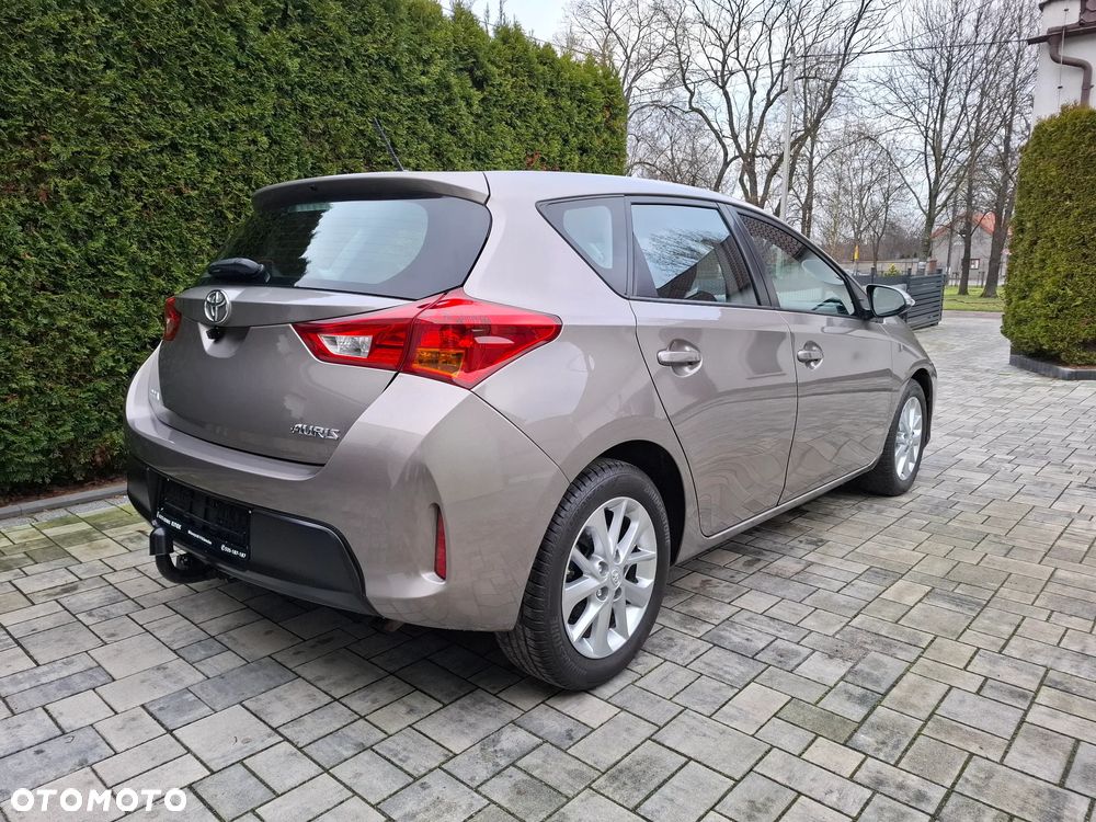 Toyota Auris 1.33 VVT-i - 4