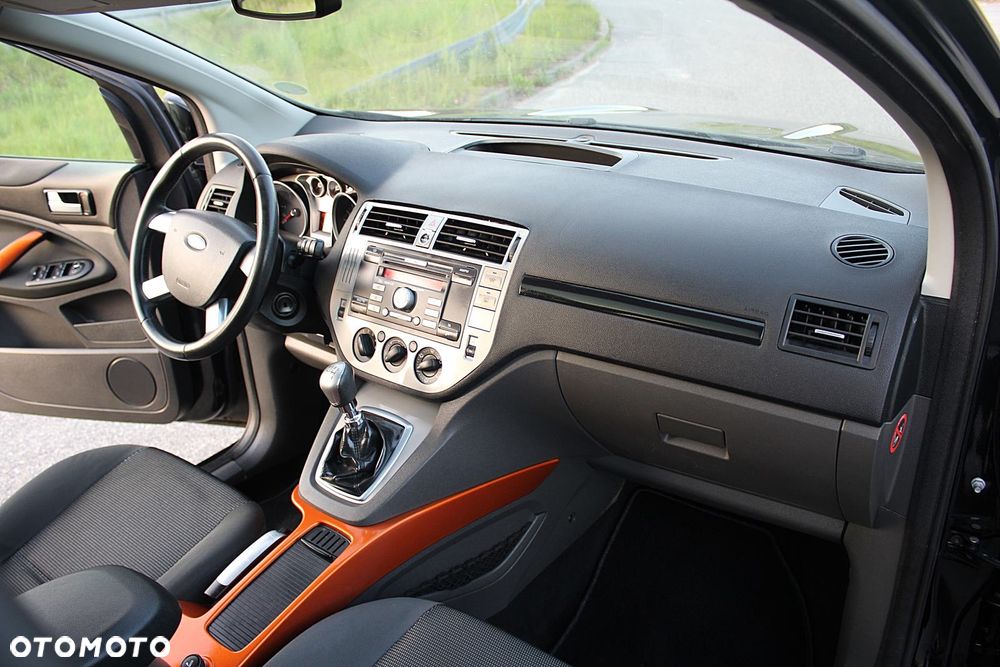 Ford Kuga 2.0 TDCi 4x4 Titanium - 18