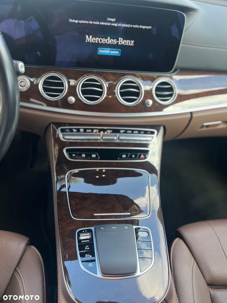 Mercedes-Benz Klasa E 220 d 4-Matic Avantgarde - 16