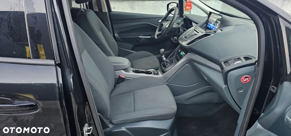 Ford Grand C-MAX - 10