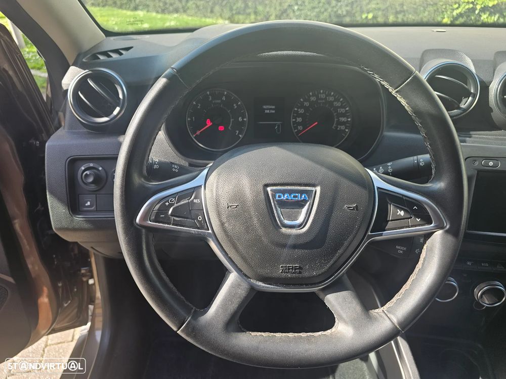 Dacia Duster 1.6 Tour Bi-Fuel - 10