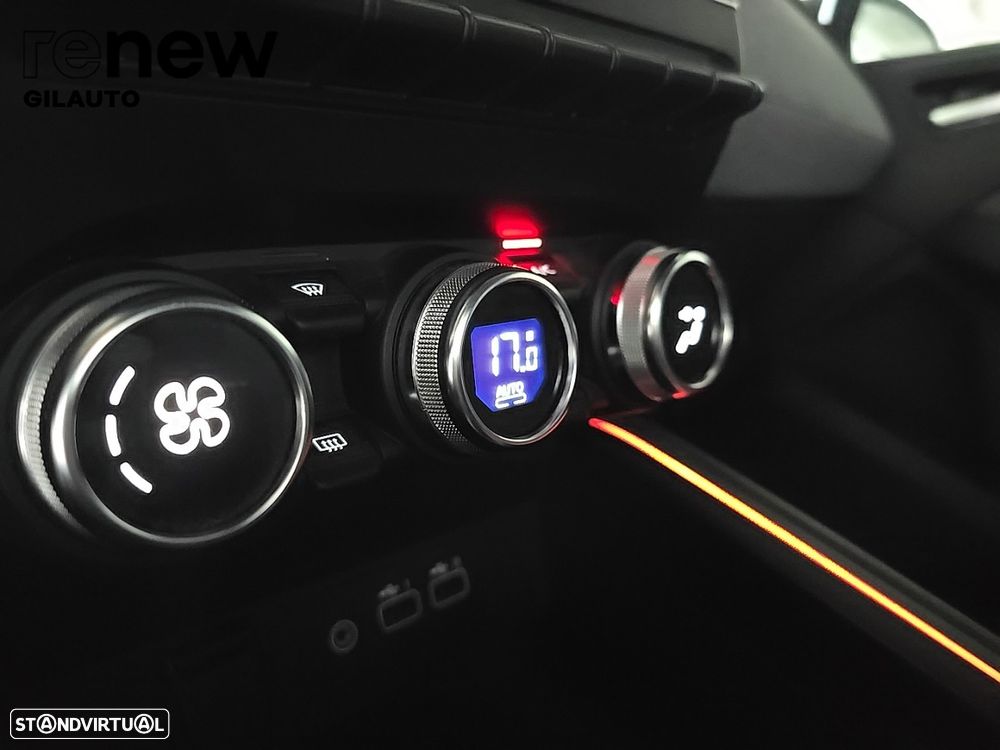 Renault Clio 1.0 TCe Techno Bi-Fuel - 20
