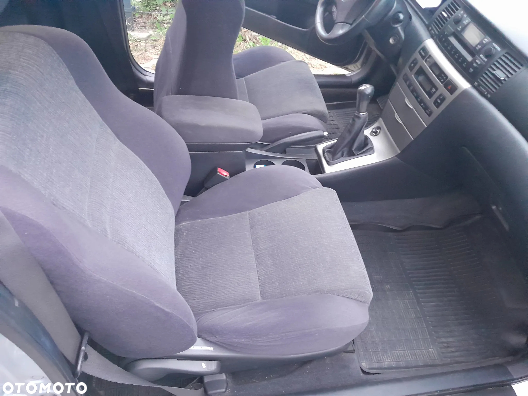 Toyota Corolla - 9
