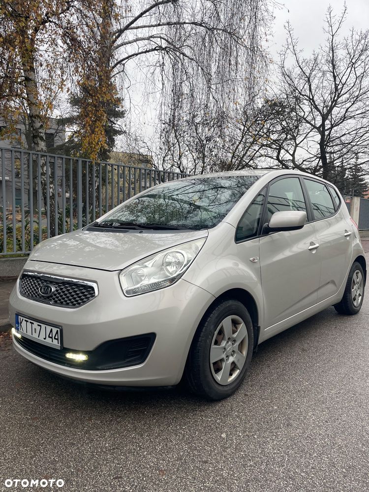Kia Venga 1.6 L - 11