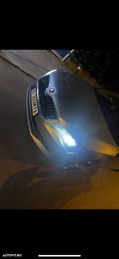Skoda Superb 2.0 TDI DSG Sportline - 11