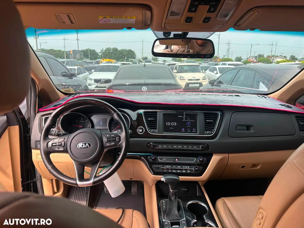 Kia Carnival - 7