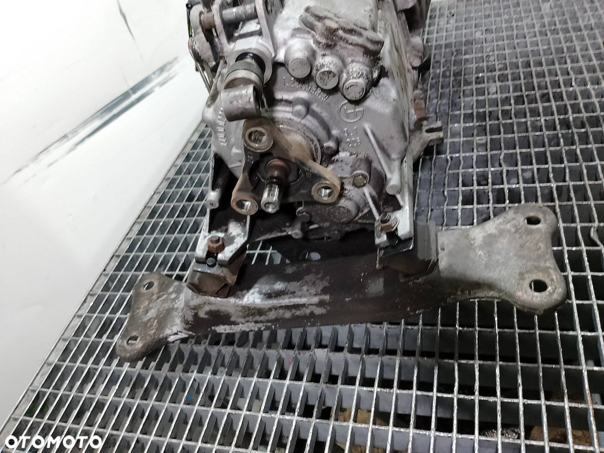 SKRZYNIA BIEGÓW MANUALNA BMW E36    AKG   2.0 B - 4