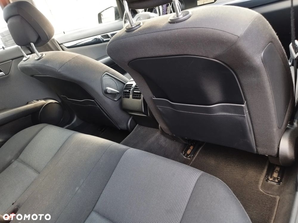 Mercedes-Benz Klasa C 200 CDI BlueEff Avantgarde - 21