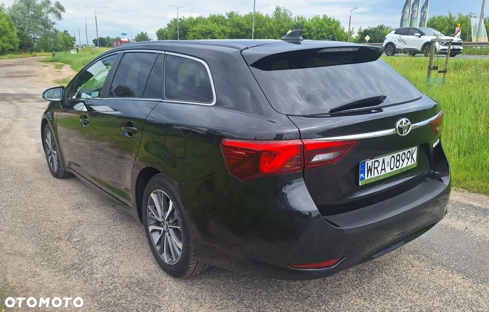 Toyota Avensis 2.0 D-4D Active Business - 4