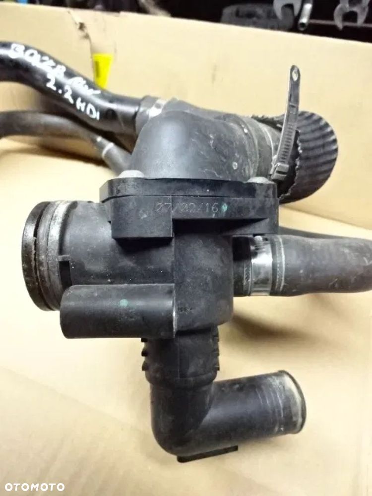 PEUGEOT BOXER II 2.2 HDI OBUDOWA TERMOSTATU WĄŻ WODY - 2