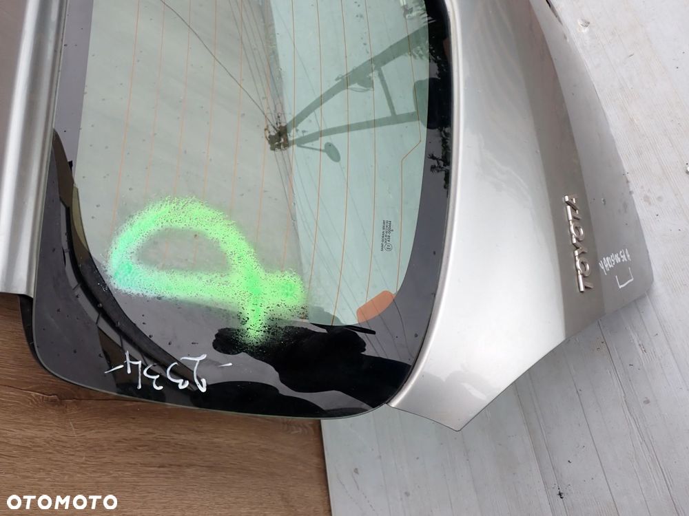 TOYOTA YARIS II 06- KLAPA BAGAŻNIKA SZYBA TYŁ - 5