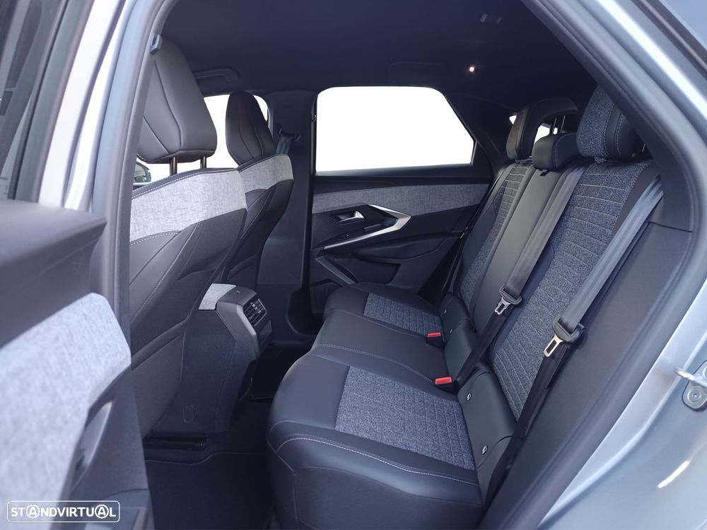 Peugeot E-3008 73 kWh Allure - 14