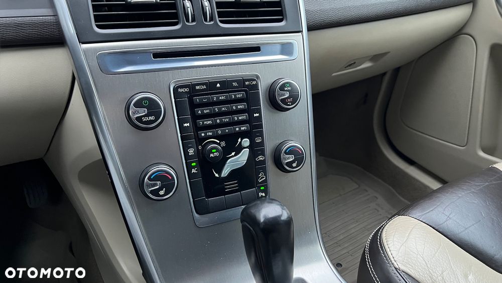 Volvo XC 60 D5 AWD Summum - 7