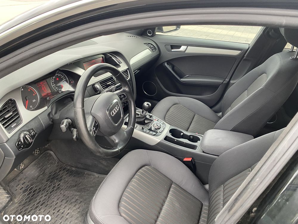 Audi A4 Avant - 10