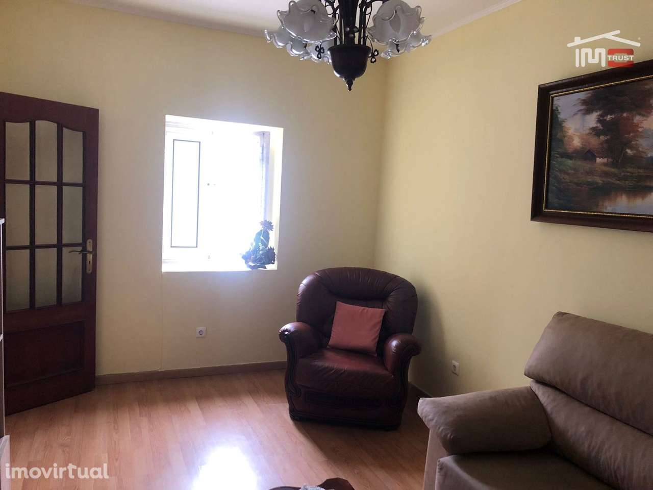 Arrendamento de Moradia T2 c/ 2 Pisos - Totalmente Mobilada e Equipada - Grande imagem: 5/40