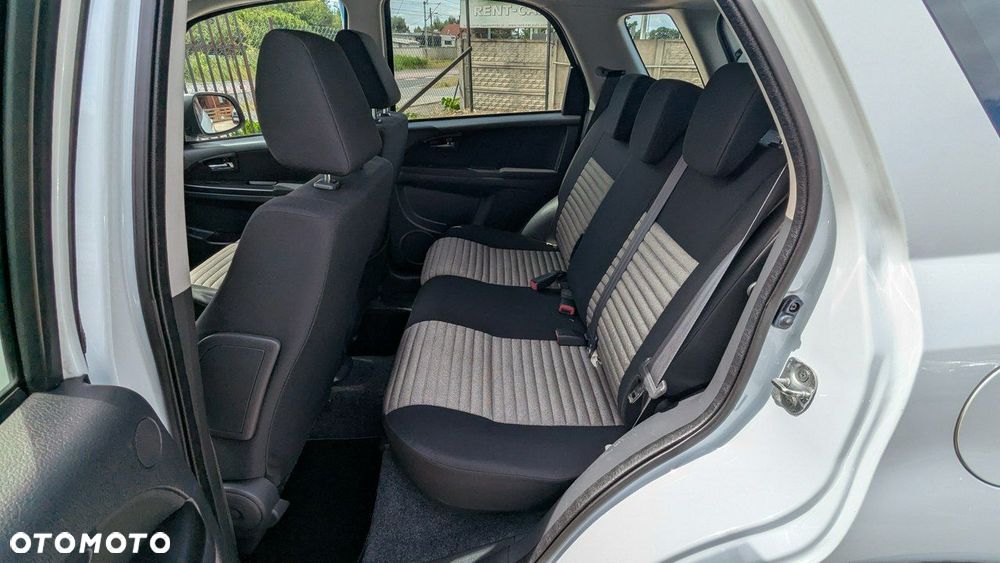Fiat Sedici - 12
