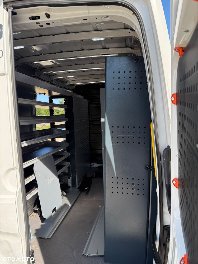 Volkswagen CRAFTER L2H2 FULL OPCJA - 19
