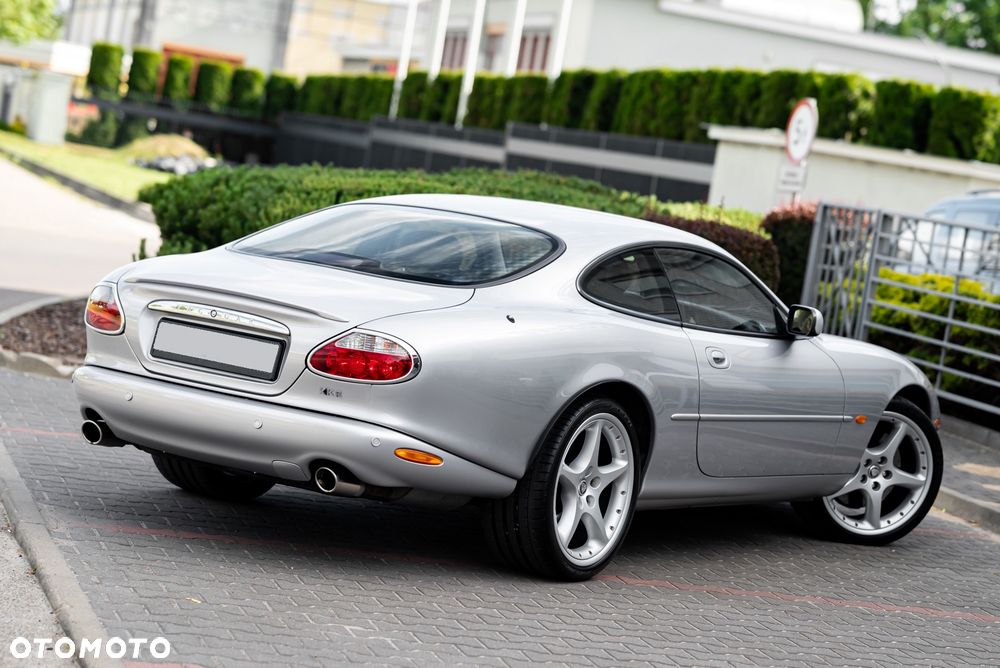 Jaguar XK8 - 10