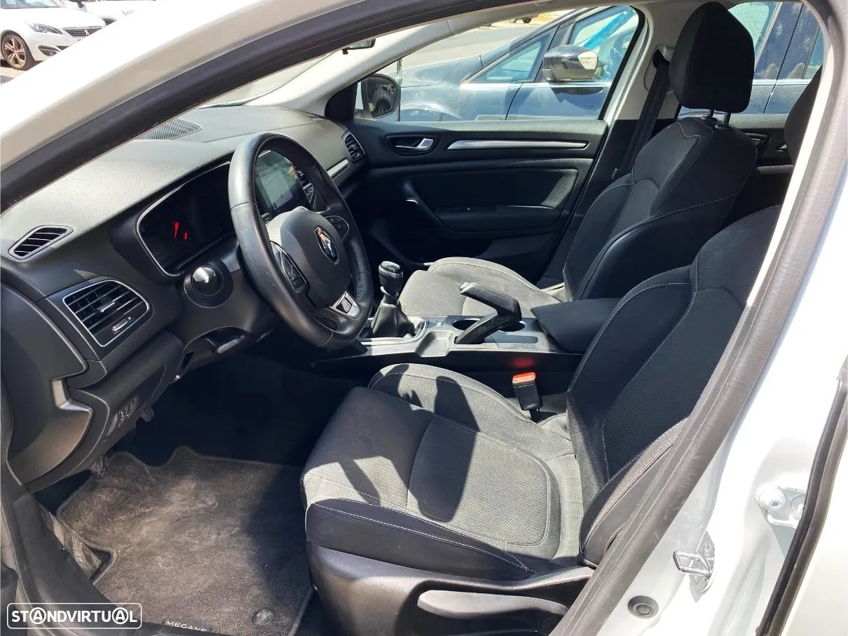 Renault Mégane 1.5 Blue dCi Intens - 13