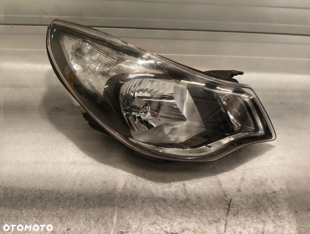 Opel Karl LAMPA ZW Z CHROMEM PRZÓD STRONA PRAWA - 1