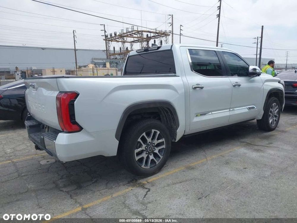Toyota Tundra - 5