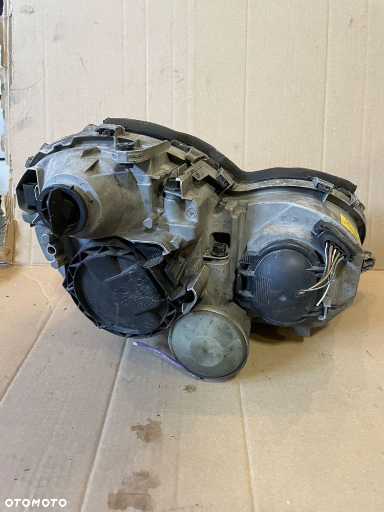 Lampa Mercedes W203 lewy prawa przód A2038200106 OE - 2