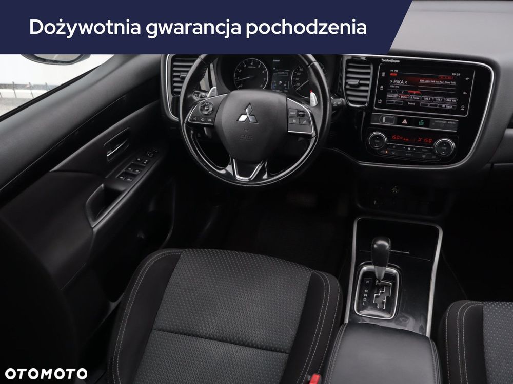Mitsubishi Outlander - 9