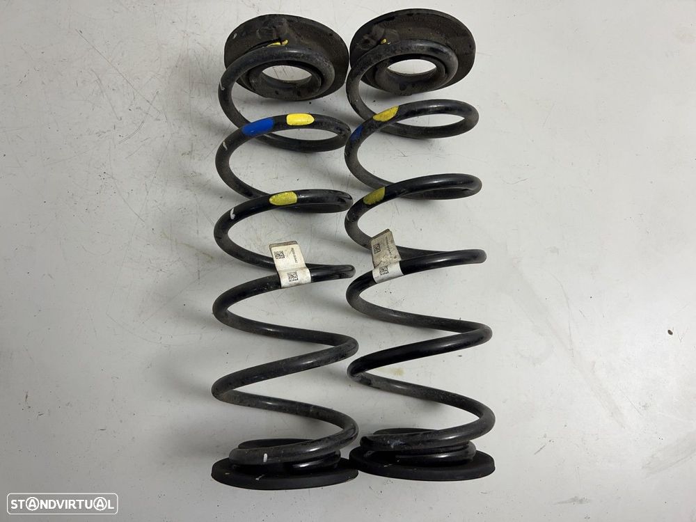Conjunto molas suspensão Trás Usado HYUNDAI i20 III REF. 55335-Q0AA0 - 1