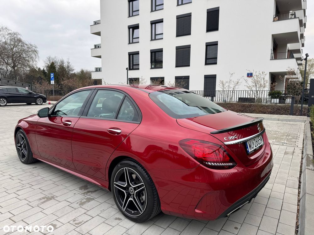 Mercedes-Benz Klasa C 300 4Matic 9G-TRONIC AMG Line - 6