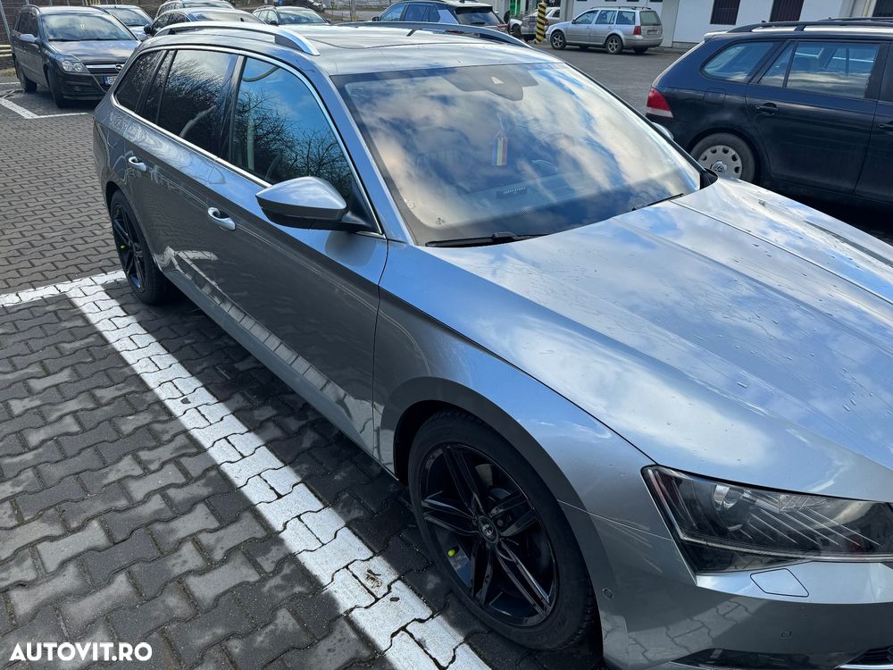 Skoda Superb 2.0 TDI DSG 4X4 Style - 29