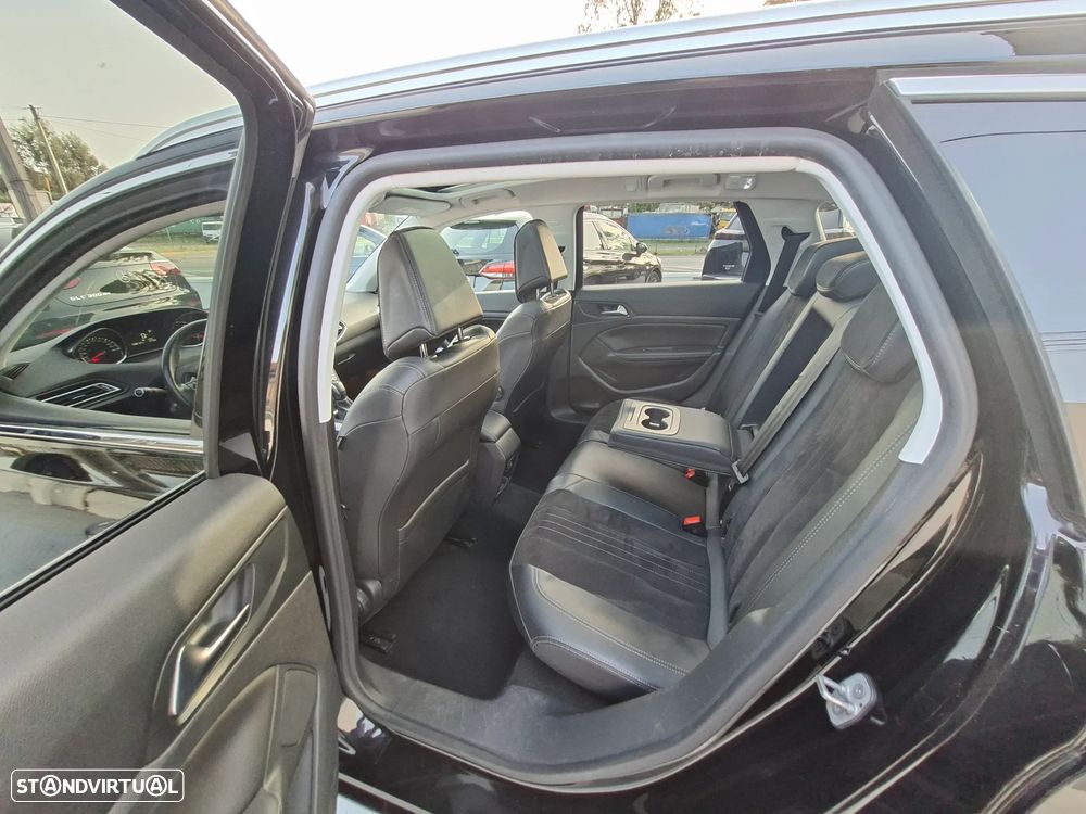 Peugeot 308 1.2 PureTech Allure EAT8 - 34