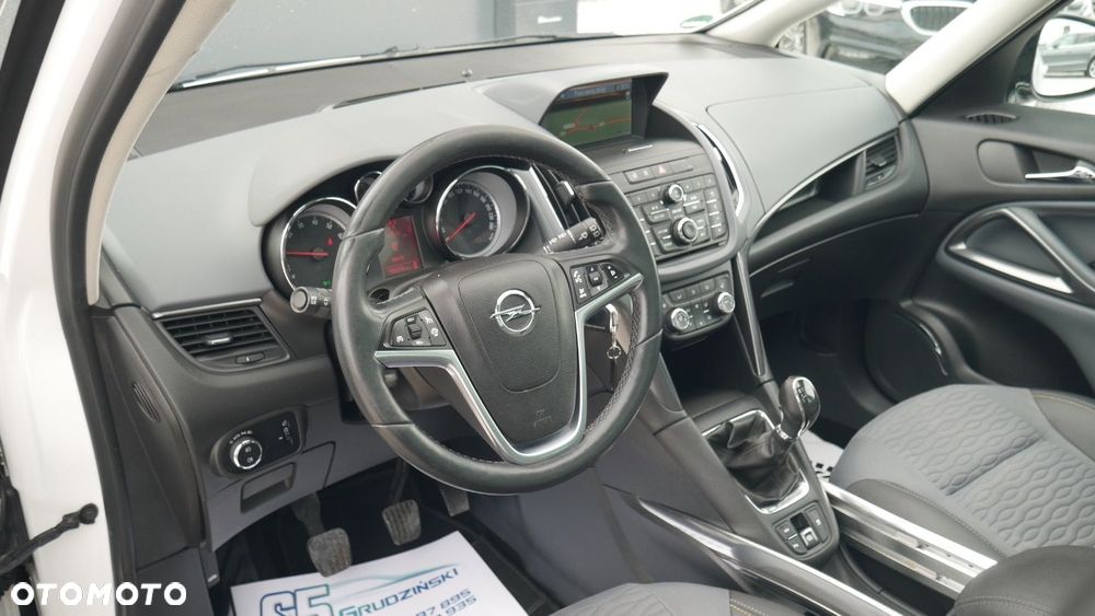 Opel Zafira - 9