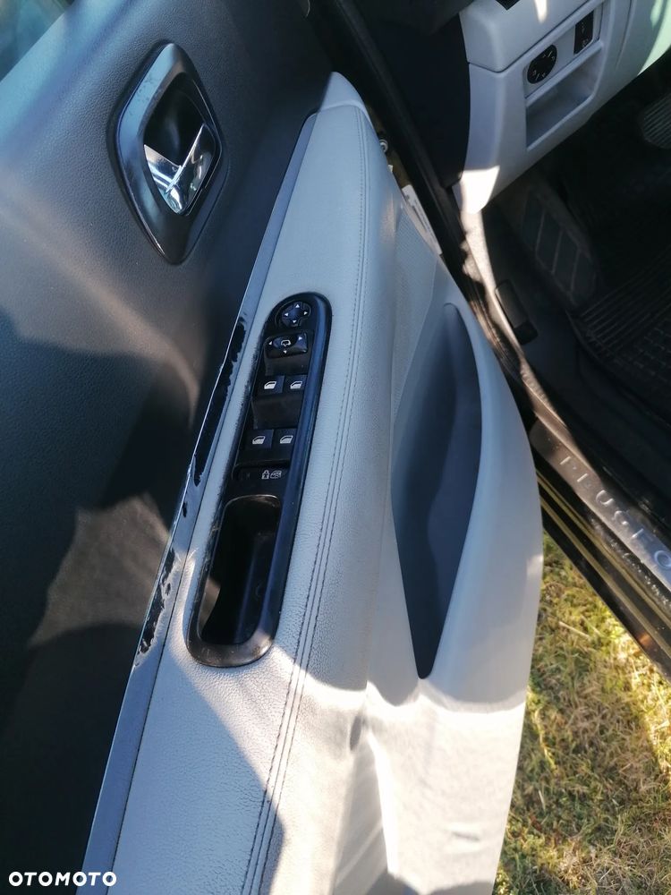 Peugeot 5008 1.6 HDi Premium - 14