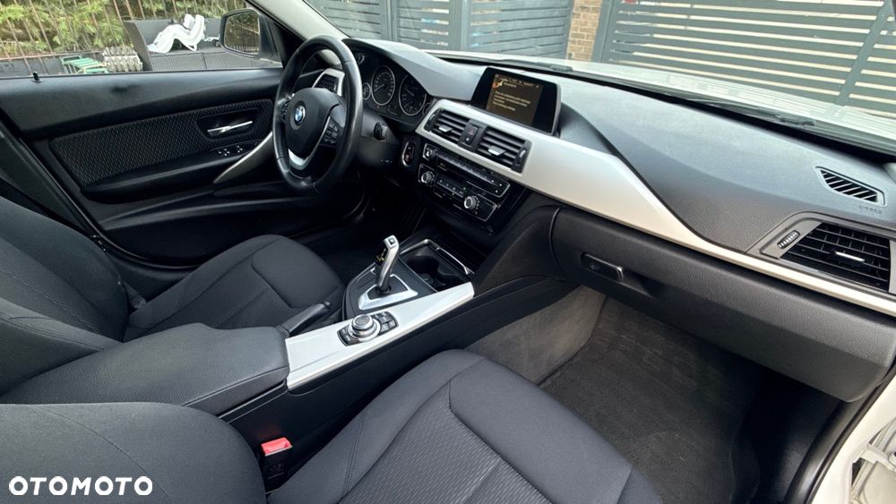 BMW Seria 3 - 23